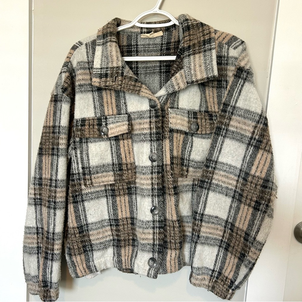 Plaid Button-Front Shacket Jacket - Beige & Black